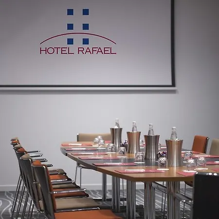 Rafael Hotel