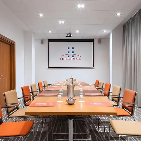 Rafael Hotel 3*
