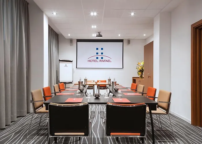 Rafael 3*