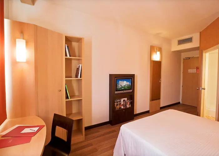 Hotel Rafael 3*