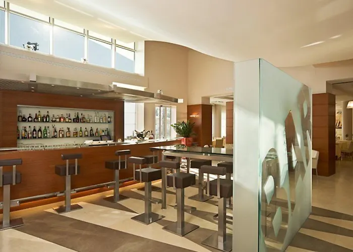 Rafael Hotel 3*