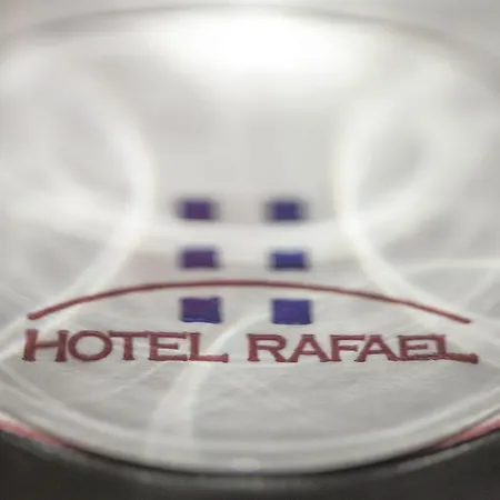 Rafael Отель 3*